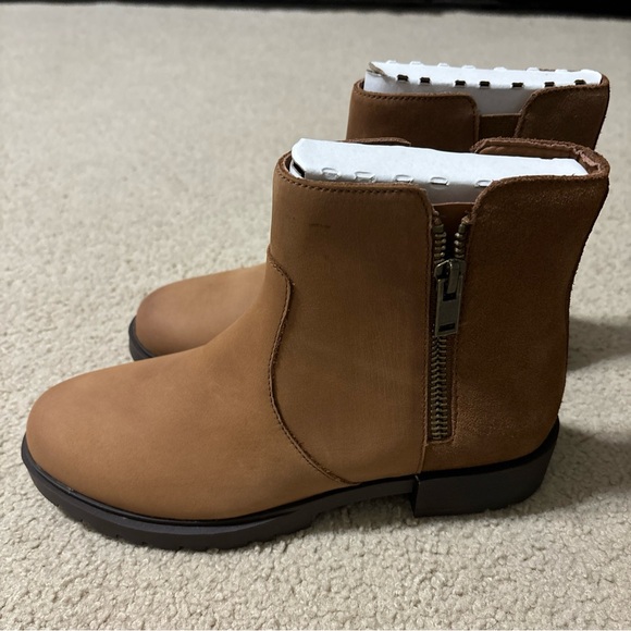 Sorel Shoes - SOREL Emelie II Zip Waterproof Impermeable Women's Boot Size US 7 Snow Rain Boot